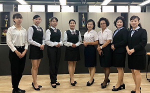 公路史上最美隊伍重現 女大生化身金馬小姐 中橫全新上路