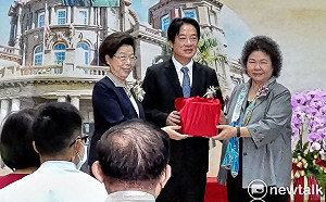 監察院長監交 賴清德擁抱陳菊 「感受到心中的天堂」