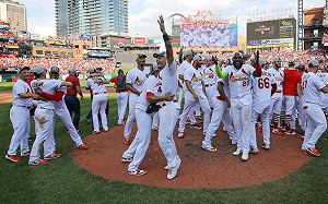 MLB／驚！2紅雀球員染疫 釀酒人主場開幕戰再等等