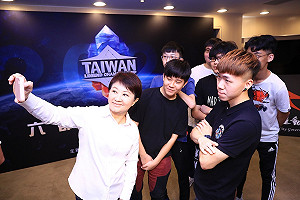 六都電競爭霸戰台中隊出爐 盧秀燕：拿總冠軍加碼市長獎