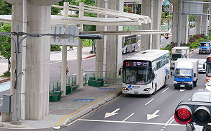 提升機車族安全 新莊思源路設新北首條公車優先道
