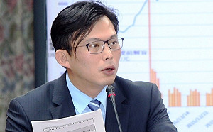 時力陷危機 黃國昌喊話：一時跌倒不會忘記堅持的價值與責任