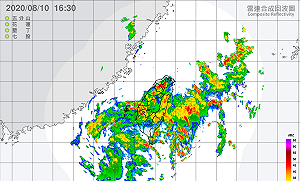 (影)直播現場》「米克拉」豪雨狂炸台灣愈晚雨愈大！氣象局17：40直播說明