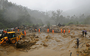 印度喀拉拉邦暴雨造成茶園坍塌 至少43人死亡