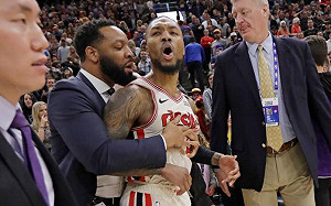 NBA／里拉德瘋砍61分滅獨行俠　單季3次60 張伯倫後首人