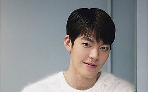 金宇彬抗癌成功後曝日常！久違帥氣身影令粉絲狂讚：好想你歐巴