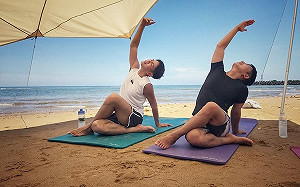 (影)柯震東挑戰沙灘瑜珈！內心吶喊：好想回家