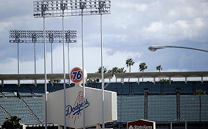 NBA／詹皇牽線在地球隊　道奇球場將成為總統大選投票所(影)