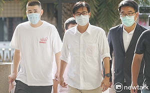 早上率先完成投票 陳其邁：對高雄人關心自己家鄉非常有信心