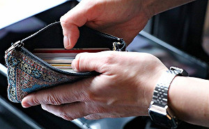 月薪25萬過很爽？台北哥「日常舉動」曝光　眾看傻：爽翻