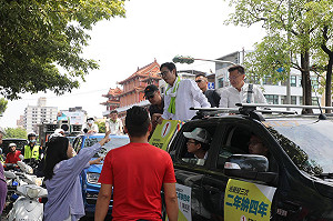 陳其邁謝票「延長1小時」 管媽大讚：選民很疼惜他們期待的人