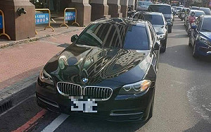 醫院門口違停還嗆聲 網搜出是藍營立委的車