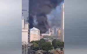 (影) 樂山化工廠氣體外洩 全城民眾驚慌逃難 官方竟稱沒事遭罵翻