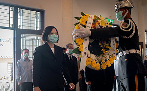 蔡英文要馬英九冷靜想想：「為什麼您的想法，和主流民意有這麼遠的距離？」