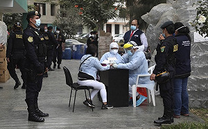 還沒病死先被踩死! 祕魯突襲未保持社交距離聚會 13人遭踩踏身亡