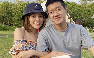 「狠愛演」解散24天牛排當爹了！愛妻妮妮曬孕照：寶寶小名超有梗