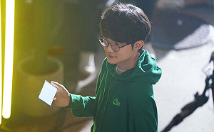 大魔王新廣告！Faker誇張演技宣傳雲端遊戲服務