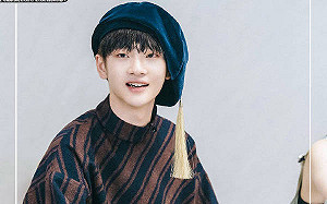 人氣男偶像七夕突發牽手照上熱搜！粉絲嚇壞點開一看都笑了