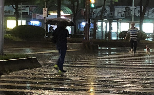 西南氣流直撲南部豪雨成災！氣象局：這樣的雨量明天還會持續