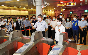 柯盧合體現藍白合作契機？ 柯文哲：跟藍白合作無關