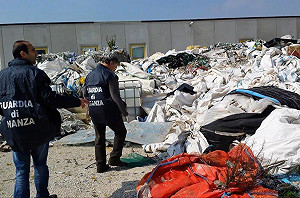 塑料市場犯罪行為劇增！  國際刑警組織特別點名歐洲、亞洲國家