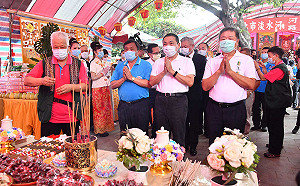 淡水河祈福大法會  侯友宜、蔣根煌祈求河路交通平安