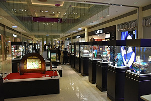 黑木國昭「晶瑩剔透・喜慶雙十」特展夢時代1F紅區登場