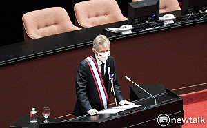 王毅嗆韋德齊訪台「將付出沉重代價」捷克外長：不會影響對中關係