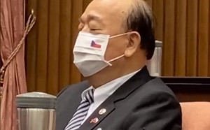 (影)韋德齊立院演說 何志偉曝吳斯懷悠然神往連連「點頭」