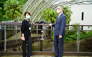 布拉格市長參觀北市動物園 將借殖2隻穿山甲