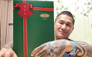 館長曬「小英慰問禮」曝9字   網驚呼：這禮盒是「將軍級」