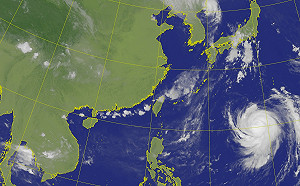 海神挑戰強颱持續長胖中！雷雨彈炸全台  3縣市大雨特報