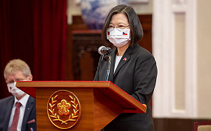 接見韋德齊 蔡英文：公理或正義或許會遲到，但不會不到