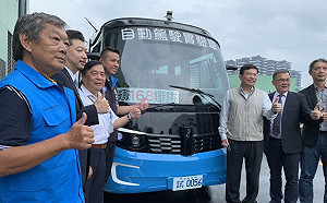 全國首創「新北智駕電巴168」 啟動公共運輸新服務