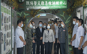 蔡英文：檢討各營區軍醫、醫療設備是否足夠