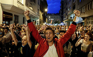 匈牙利數千人上街抗議 籲恢復戲劇學院自治