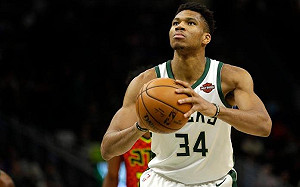 NBA／字母哥第5戰打不打？公鹿教頭：有機會