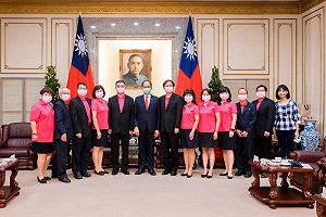 洗錢防制法衝擊記帳產業 游錫堃允諾協助：把意見轉達給立委