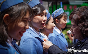 中橫公路金馬號復刻版再進化  全新金馬小姐首航出發