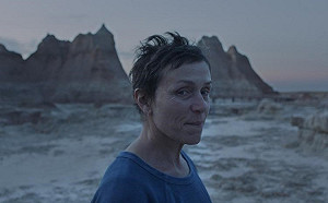 (影)中國旅美導演趙婷「無依之地」 奪威尼斯影展金獅獎