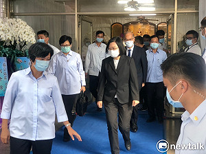 蔡其昌父親仙逝不辦公祭  設靈堂供追思  蔡英文親獻花悼念