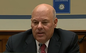 美郵政局長公司向郵局超收5300萬美元 還命員工捐款共和黨