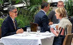 向美政府喊話！我駐紐約代表李光章：美若提供更多疫苗 將有助保護晶片