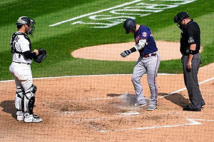 MLB／不爽主審判決？唐納森開轟後被趕出場(影)