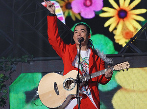 任賢齊演唱會忍不住痛哭！淚灑舞台：「小鬼我會想你的」