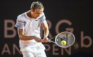 網球／紅土苦手！俄羅斯名將爆冷出局　4次法網都一輪遊