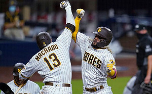 MLB／塔提斯雙響砲5分打點　教士單場5轟屠紅雀扳平戰局