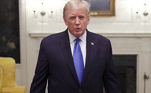 (影)傳川普住院後出現呼吸困難.發燒 將接受實驗性治療