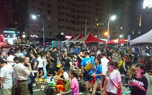 桃園爽辦萬人烤肉！醫痛批「平行世界」：2週後天佑台灣