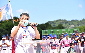 川普染疫有何建議？ 柯文哲笑回：你沒看我已經戴上口罩了?